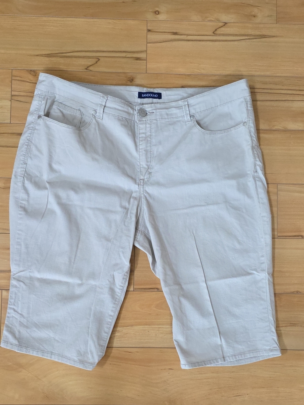 Bandolino "riley" Tan Stone Extra Long Bermuda Shorts Size 16